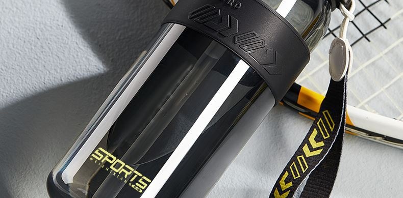 001 Grande capacità di acqua anti-caduta resistente alle alte temperature per studenti 2025 Nuovo portatile da viaggio per sport all'aria aperta Tazza di plastica_voghion.com