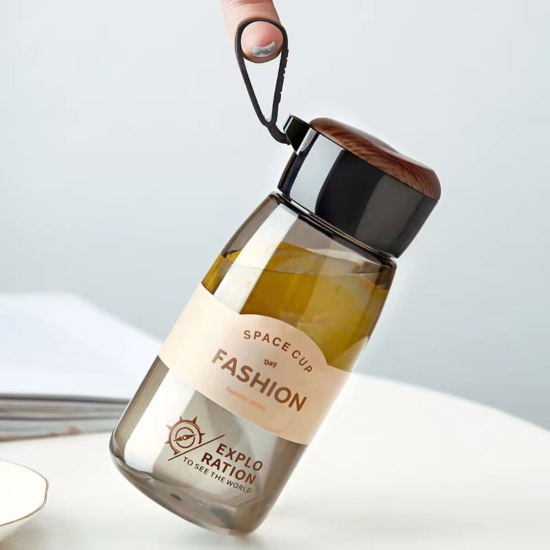 001 Spazio Uomini e Donne Studenti Sport Tè Portatile Anti-caduta All'aperto Piccolo Carino Casual Tazza d'Acqua in Plastica_voghion.com