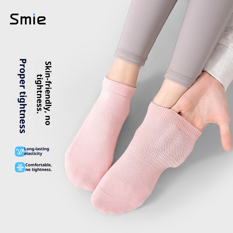 Chaussettes de sport mi-mollet en pur coton sans coutures, pour le yoga et le Pilates, en intérieur, avec silicone antidérapant et longueur idéales pour les femmes (001)._voghion.com