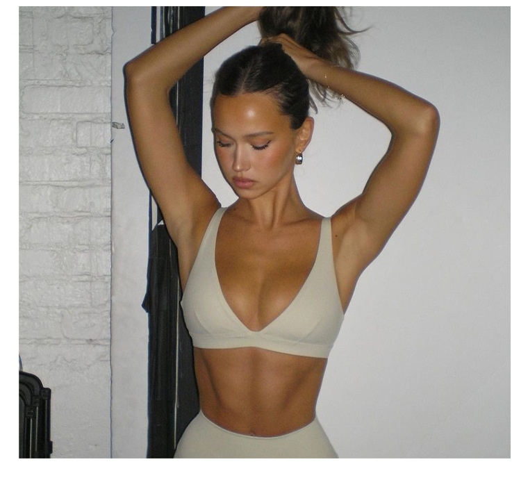 ActiveGo Cross-Border European And American Style Barely There Yoga Women, Shockproof, Gathered, Wearable Outside, Outdoor_voghion.com