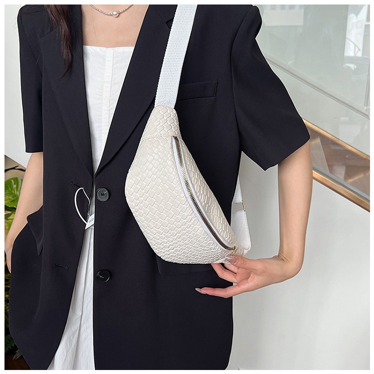 001 2024 New Retro PU Woven Waist Trendy Versatile Single Shoulder Crossbody Women's Chest Bag_voghion.com