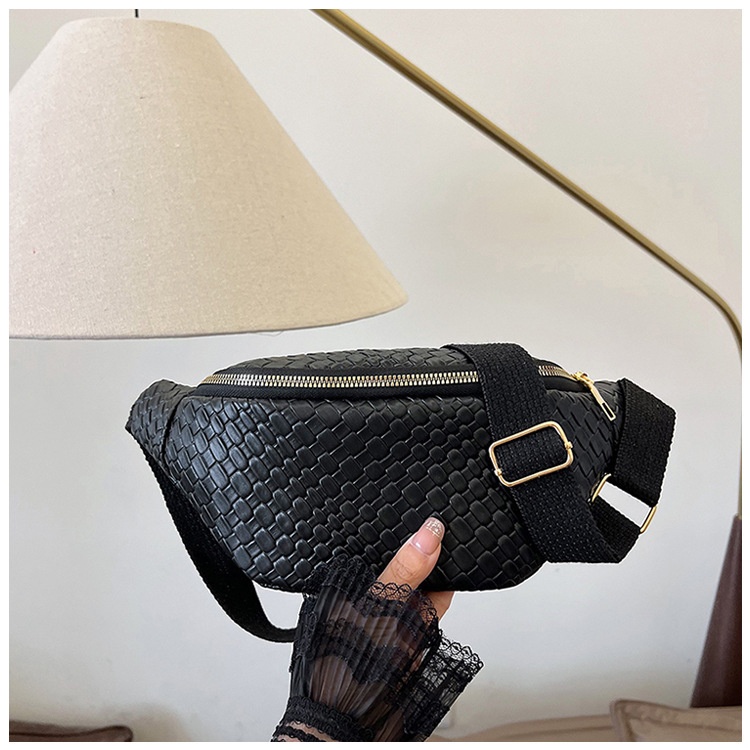 001 2024 New Retro PU Woven Waist Trendy Versatile Single Shoulder Crossbody Women's Chest Bag_voghion.com