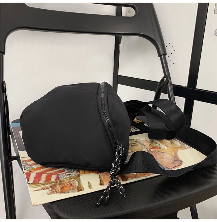 001 2024 Nuevo bolso bandolera pequeño y sencillo, estilo deportivo, informal y moderno de estilo coreano._voghion.com