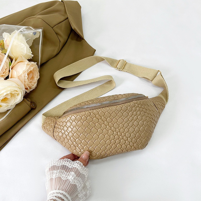 001 2024 New Retro PU Woven Waist Trendy Versatile Single Shoulder Crossbody Women's Chest Bag_voghion.com
