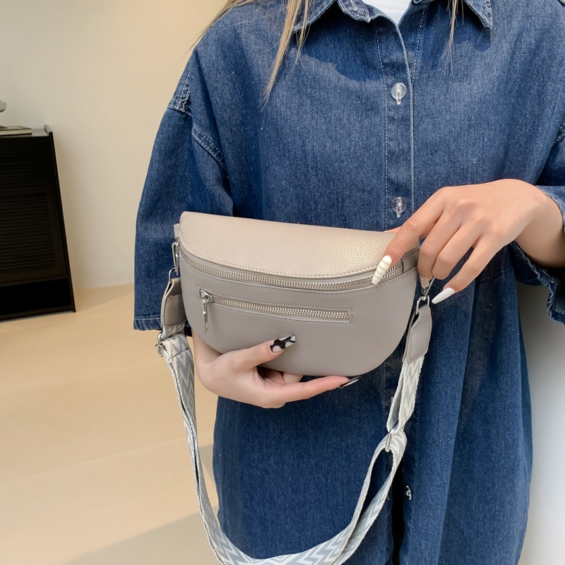 001 Cross-Border Chest For Women, New Fashionable Single Shoulder Versatile Large Capacity Saddle Trendy Waist Bag,_voghion.com