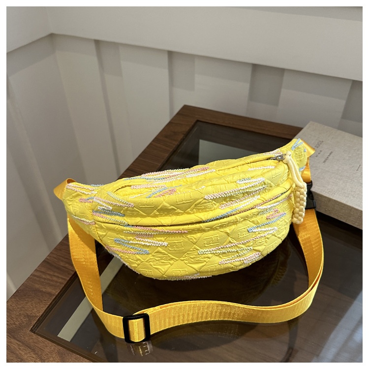 001 2025 Neue kleine Niche Umhängetasche für Damen, ideal für Studentinnen, mit Taillengürtel, weich, lässig und vielseitig._voghion.com