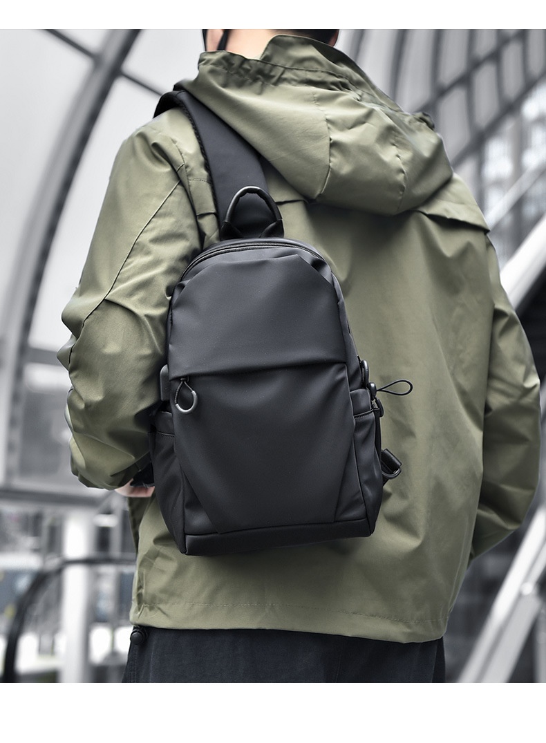 001 2025 Herbst Neue Herren Brustmarke Kleine Trendige Messenger Einfache Umhängetasche Umhängetasche_voghion.com