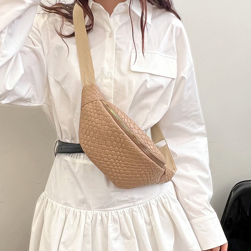 001 2024 New Retro PU Woven Waist Trendy Versatile Single Shoulder Crossbody Women's Chest Bag_voghion.com