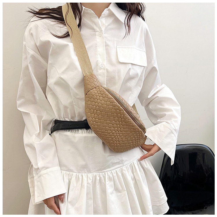 001 2024 New Retro PU Woven Waist Trendy Versatile Single Shoulder Crossbody Women's Chest Bag_voghion.com