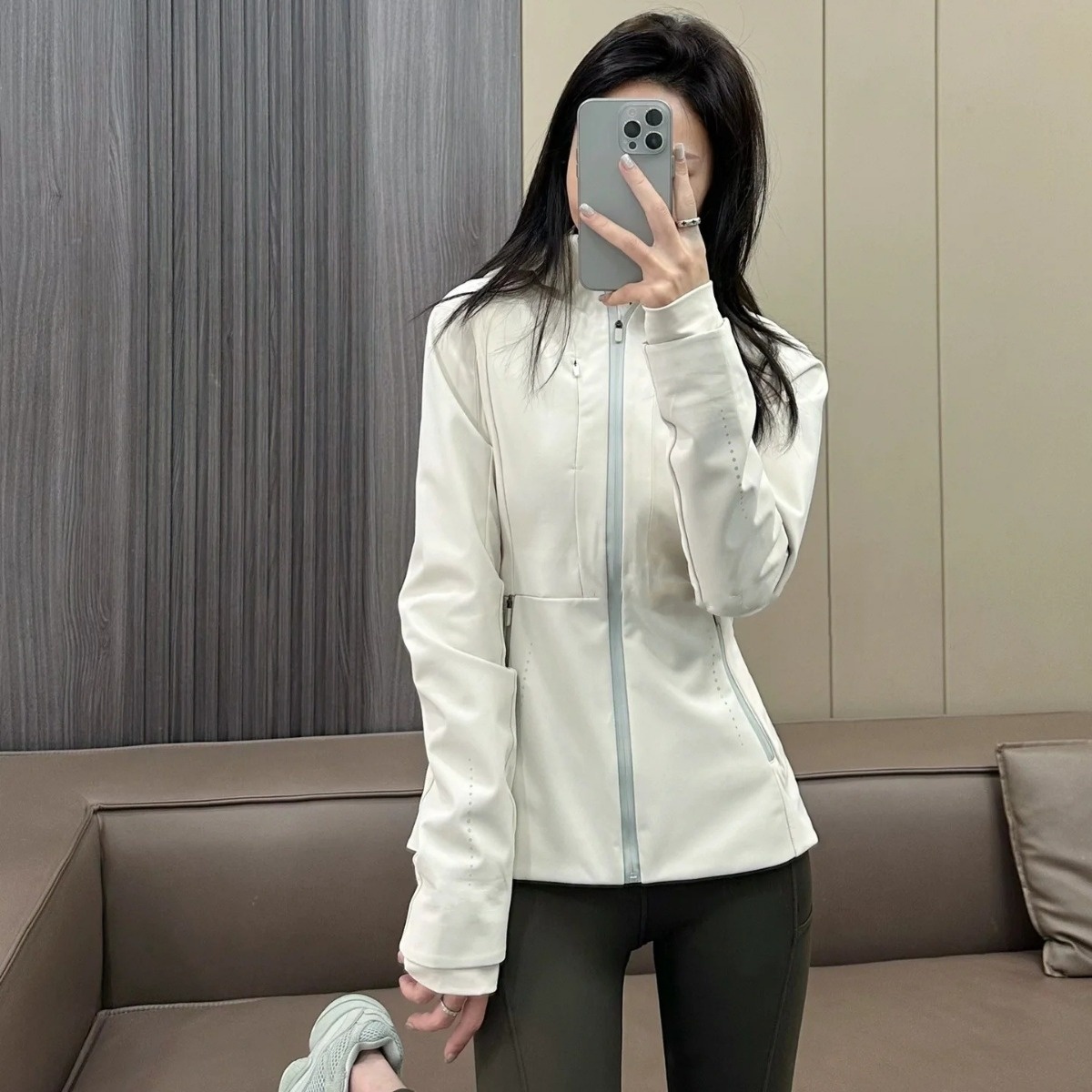 ActiveGo Lulu Spring Soft Shell Hooded Slimming Cross&Chill Same Style Dames Outdoor Hiking Taille-afslankend jack_voghion.com