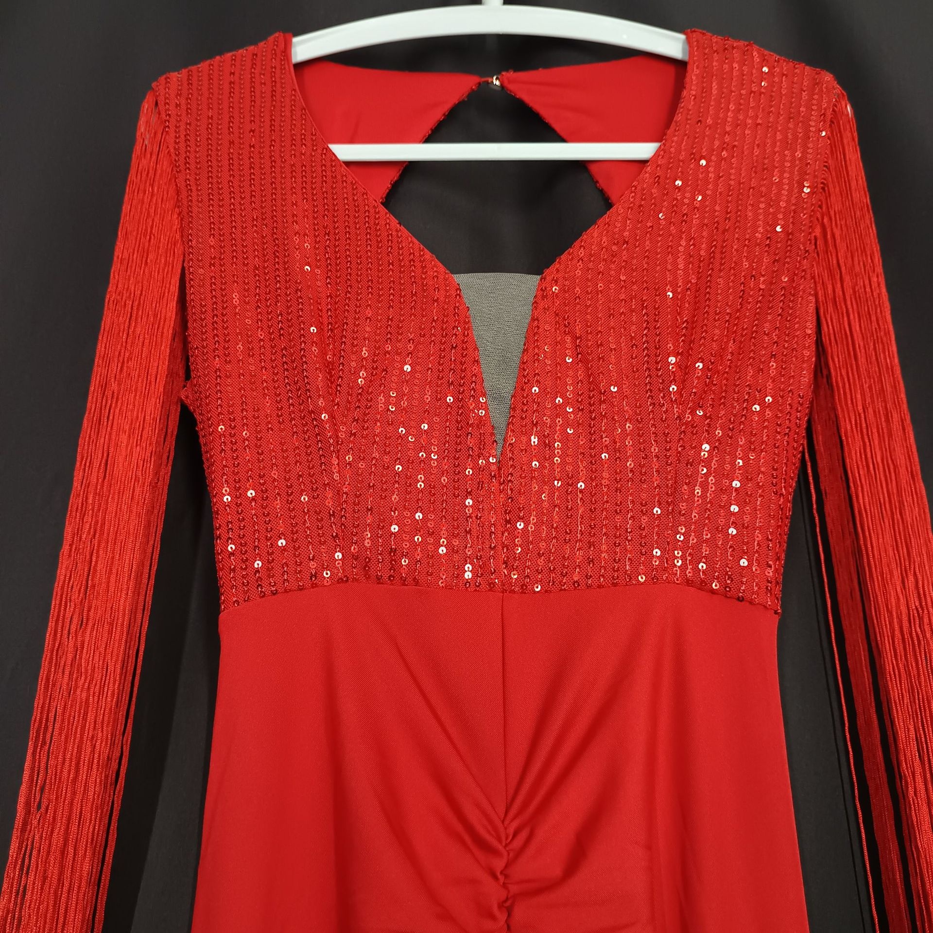 Robe de soirée GraceChic, luxueuse robe moulante à sequins pour femme, style européen, design haut de gamme, franges et fente._voghion.com