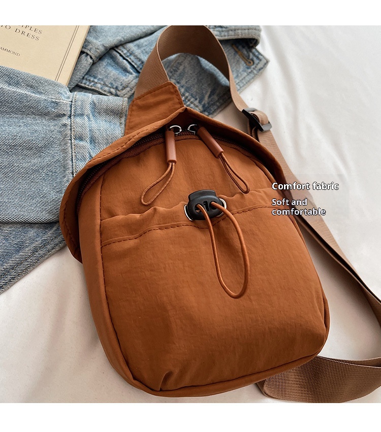 001 2025 Neue trendige modische Ruiying Damen kleine Outdoor-Schultertasche in Unifarben, wasserdicht_voghion.com