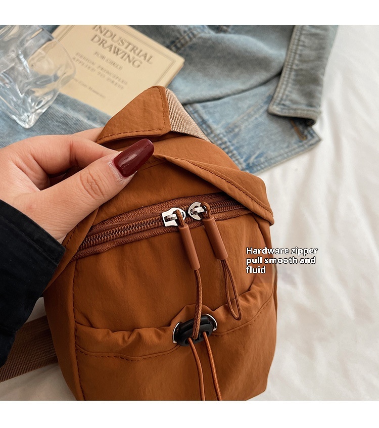 001 2025 Neue trendige modische Ruiying Damen kleine Outdoor-Schultertasche in Unifarben, wasserdicht_voghion.com