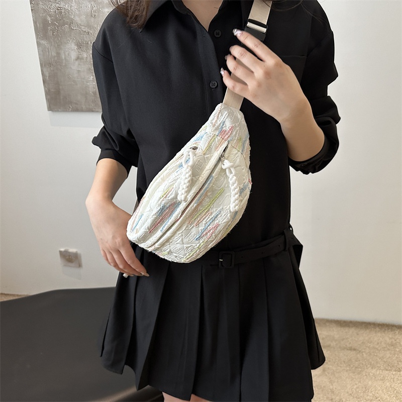 001 2025 Neue kleine Niche Umhängetasche für Damen, ideal für Studentinnen, mit Taillengürtel, weich, lässig und vielseitig._voghion.com