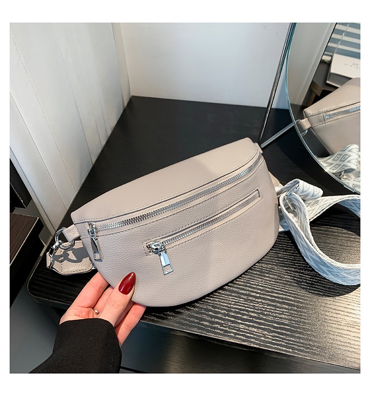 001 Cross-Border Chest For Women, New Fashionable Single Shoulder Versatile Large Capacity Saddle Trendy Waist Bag,_voghion.com