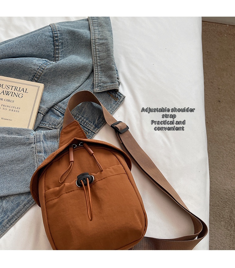 001 2025 Neue trendige modische Ruiying Damen kleine Outdoor-Schultertasche in Unifarben, wasserdicht_voghion.com