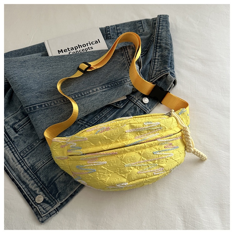 001 2025 Neue kleine Niche Umhängetasche für Damen, ideal für Studentinnen, mit Taillengürtel, weich, lässig und vielseitig._voghion.com