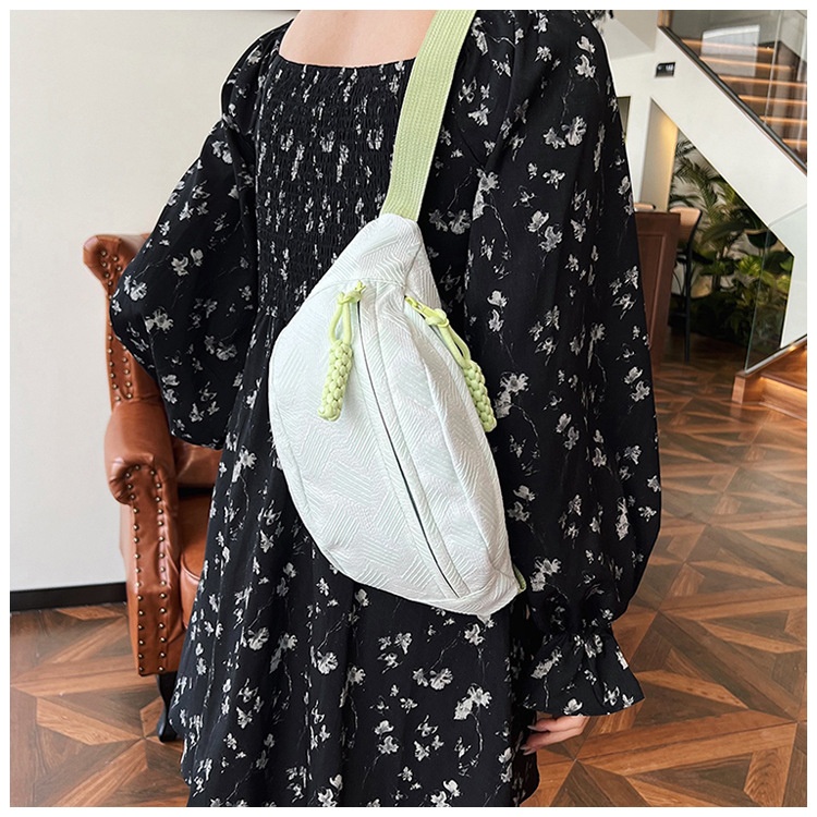 001 Minimalist Casual INS For Women Fresh Forest Style Crossbody Sports Chest Niche Student Versatile Waist Bag_voghion.com