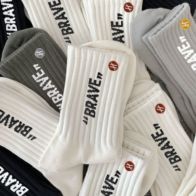 Chaussettes de sport ActiveGo Zhuji Summer Thin Letter mi-mollet pour homme, respirantes et absorbantes, idéales pour la course, la randonnée et le basketball._voghion.com