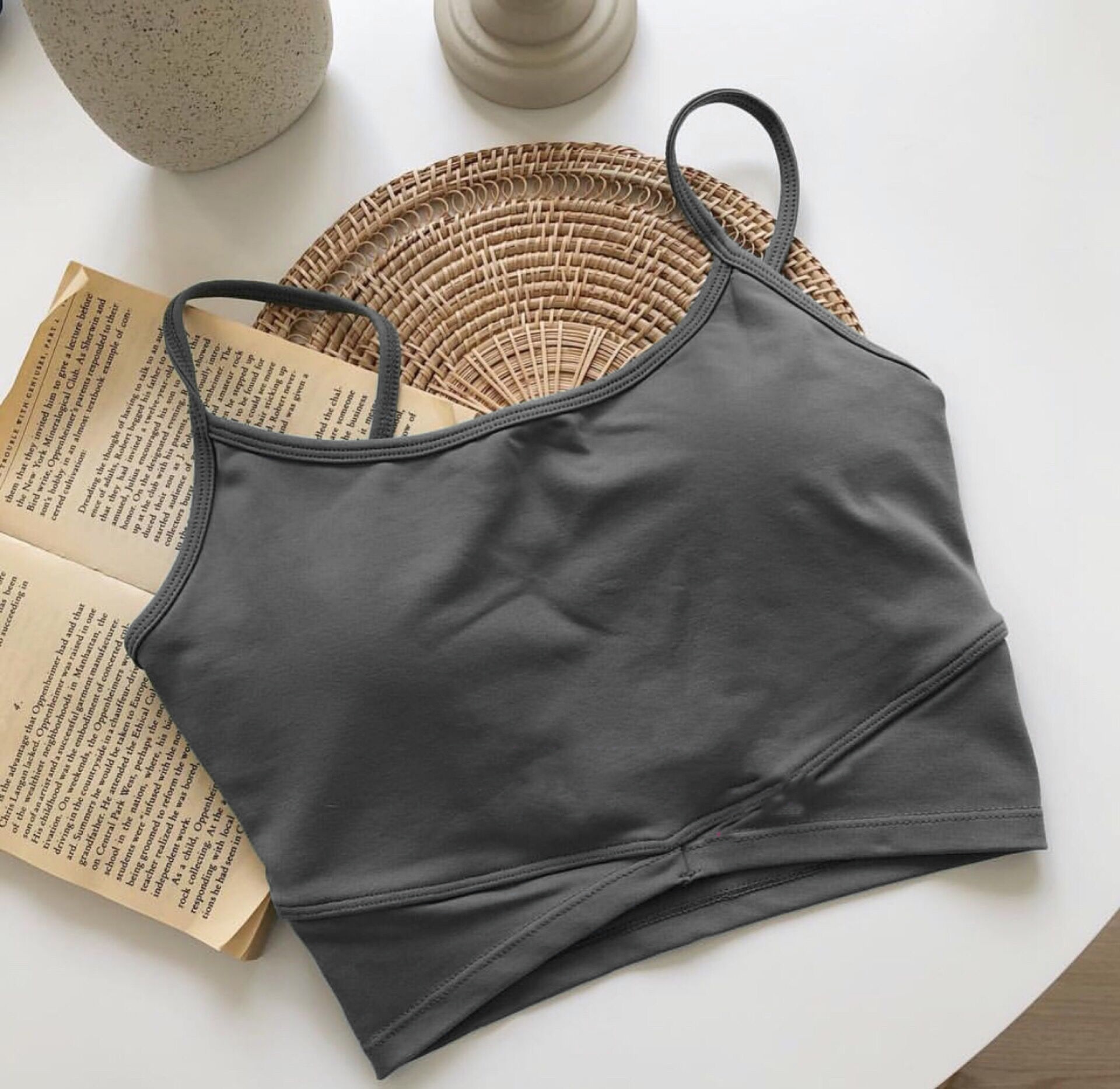 Débardeur ActiveGo Fresh Style à bretelles spaghetti et dos nu, taille haute, idéal pour le yoga, le fitness et la danse en extérieur._voghion.com