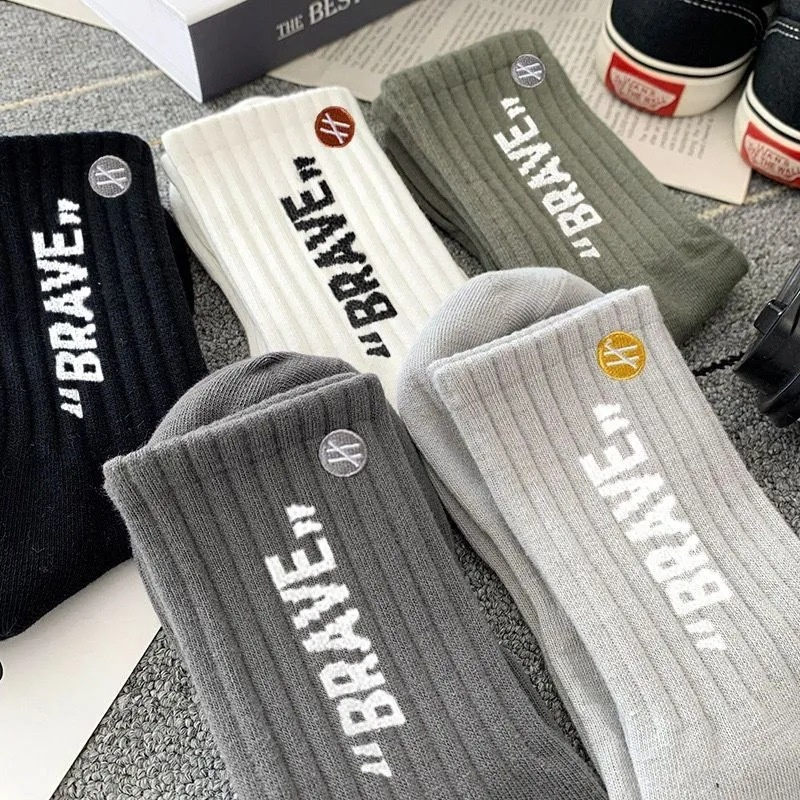 Chaussettes de sport ActiveGo Zhuji Summer Thin Letter mi-mollet pour homme, respirantes et absorbantes, idéales pour la course, la randonnée et le basketball._voghion.com