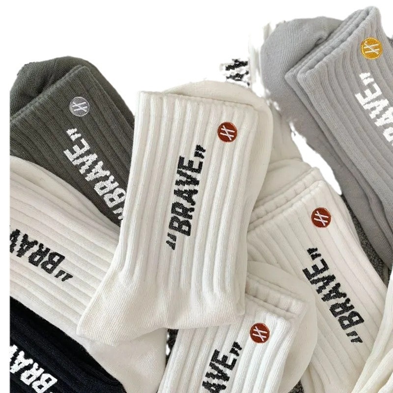 Chaussettes de sport ActiveGo Zhuji Summer Thin Letter mi-mollet pour homme, respirantes et absorbantes, idéales pour la course, la randonnée et le basketball._voghion.com
