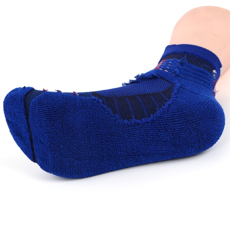 Chaussettes de sport ActiveGo pour homme, respirantes, en tissu éponge épais et rembourrées, idéales pour la course, le basketball, le cyclisme et la randonnée._voghion.com