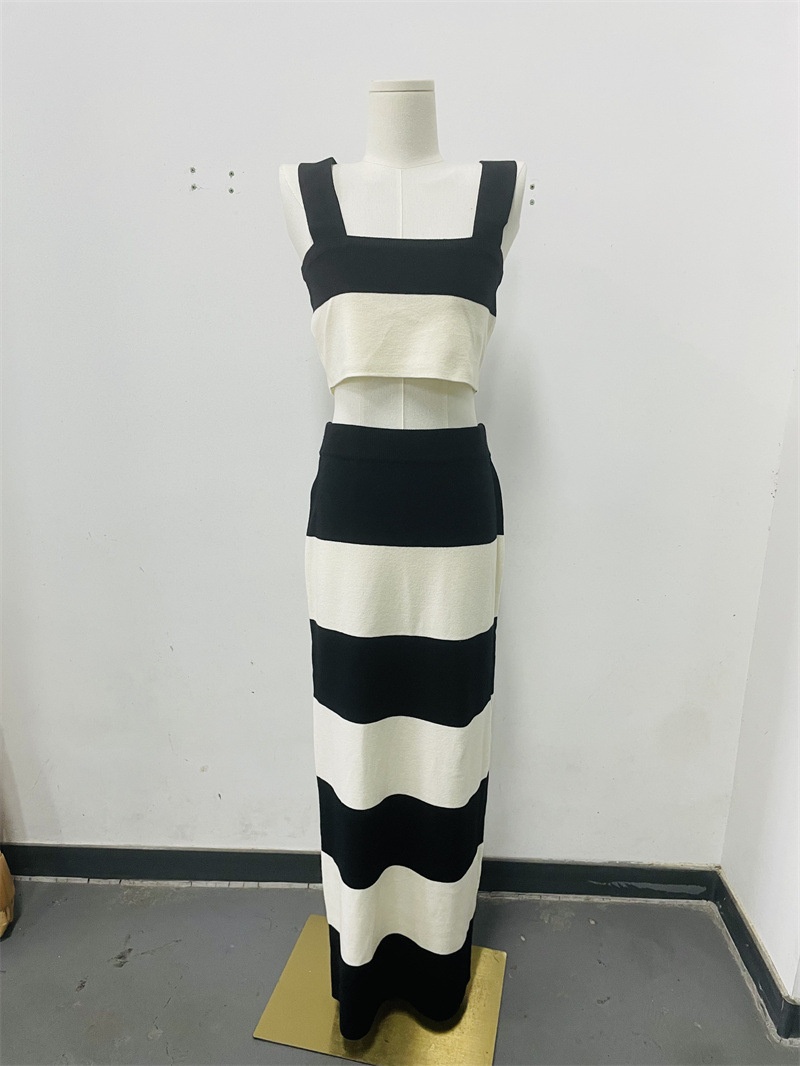 ChicShe Vêtements pour femmes transfrontaliers européens, américains et du Moyen-Orient, ensemble gilet et débardeur rayé en maille noir et blanc_voghion.com