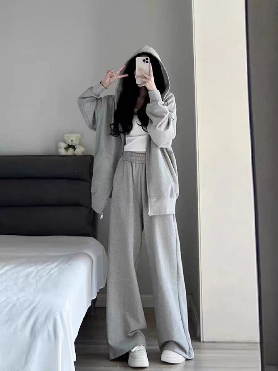 001 2025 Nieuwe herfst-winter losse grijze sweatshirt met capuchon en wijde broek, tweedelige set voor dames_voghion.com