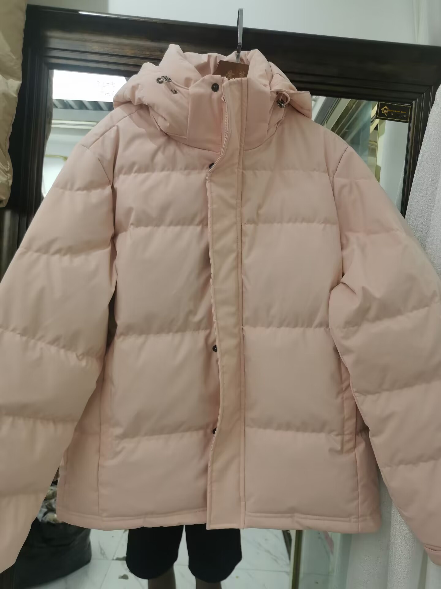 ChicShe Off-Season Mid-Length Daunenjacke, kurzer Stil, Unisex, knielang, dick gefüttert, Herbst/Winter 2025, neue Kollektion für Paare, lockere Passform_voghion.com