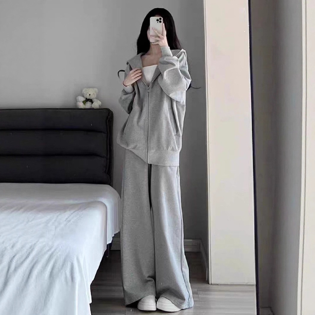 001 2025 Nieuwe herfst-winter losse grijze sweatshirt met capuchon en wijde broek, tweedelige set voor dames_voghion.com