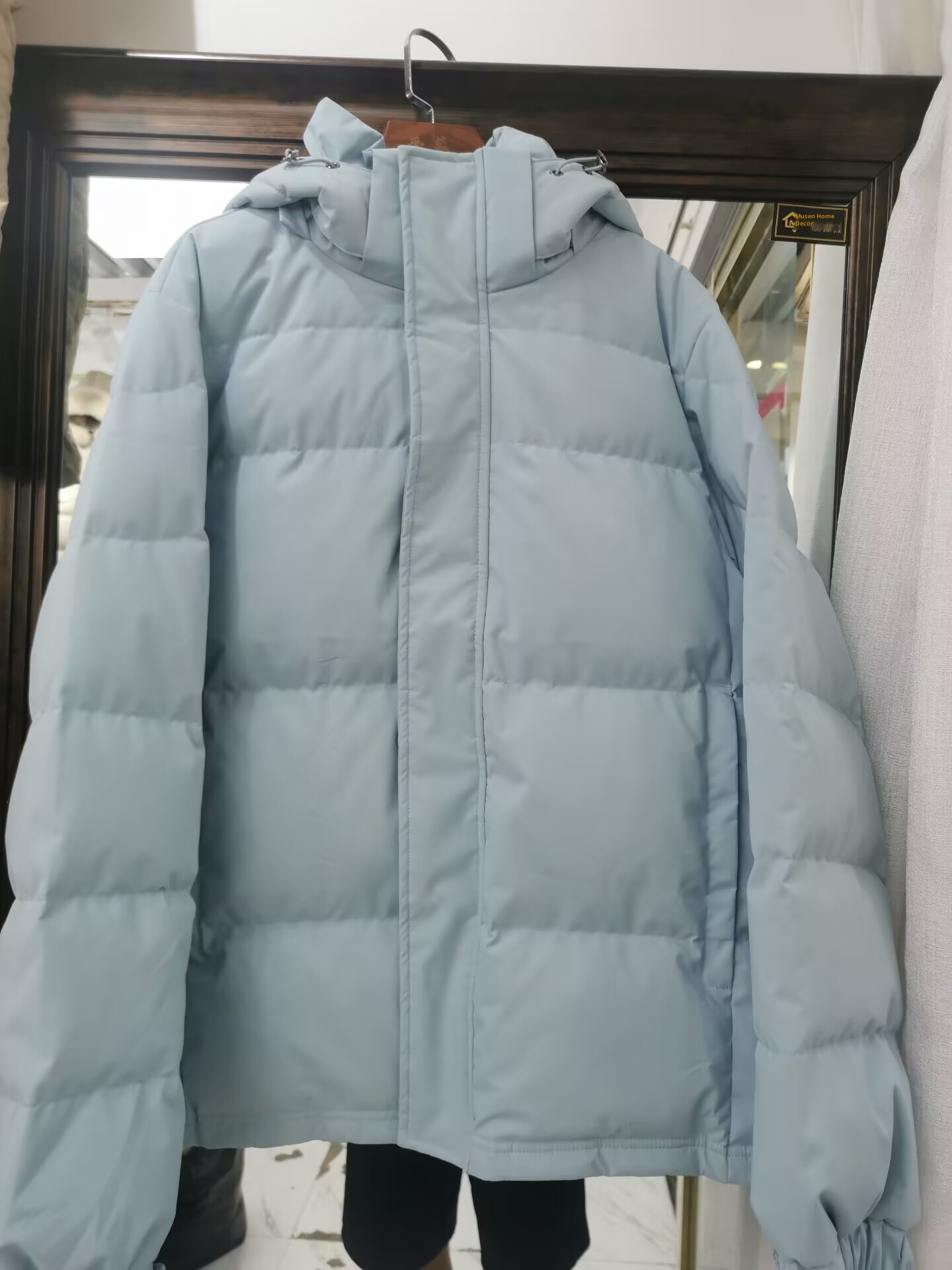 ChicShe Off-Season Mid-Length Daunenjacke, kurzer Stil, Unisex, knielang, dick gefüttert, Herbst/Winter 2025, neue Kollektion für Paare, lockere Passform_voghion.com