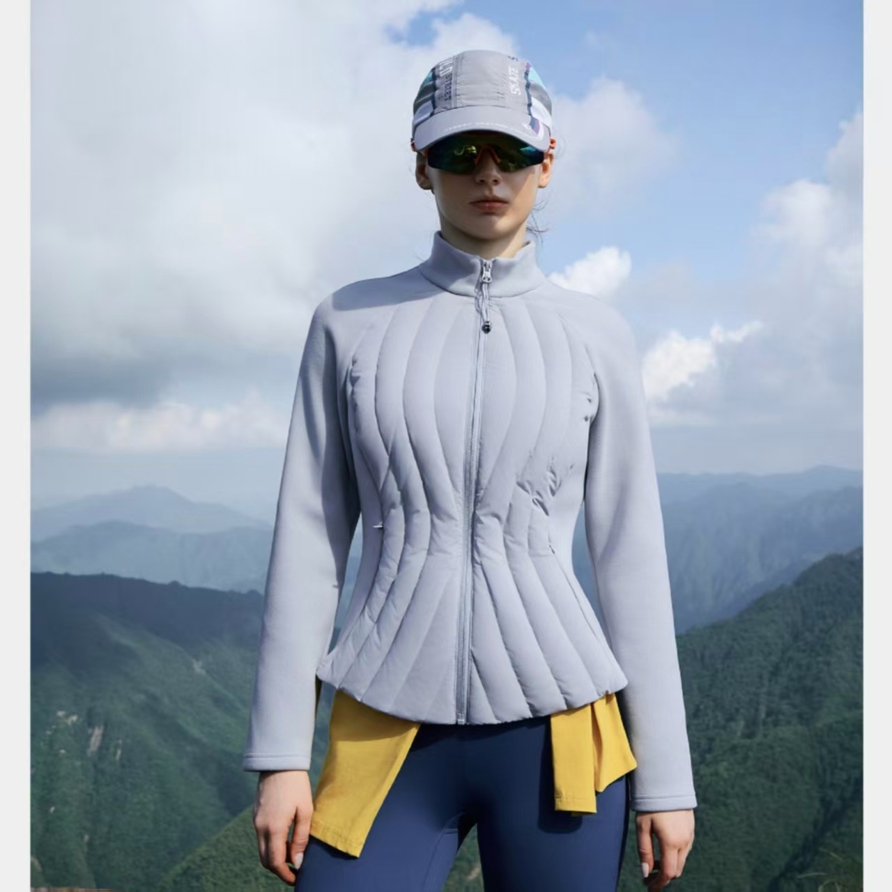 ChicShe White Duck Lightweight Stand Collar Women Outdoor Skiing Slim Fit Warm Women's Down Jacket For Inner And Outer Wear_voghion.com