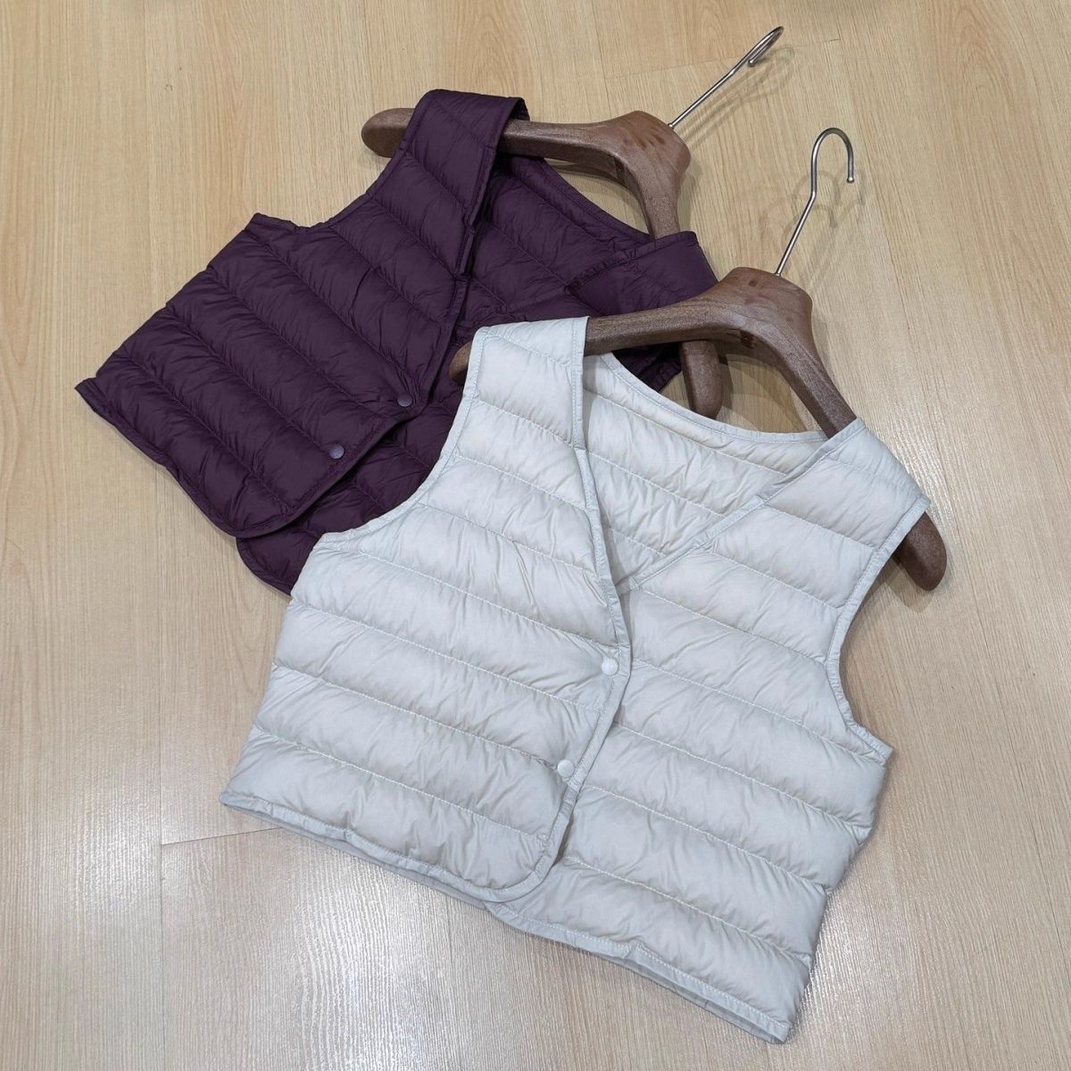 Doudoune courte légère à col en V ChicShe pour femme, collection automne-hiver 2025, sans plumes._voghion.com