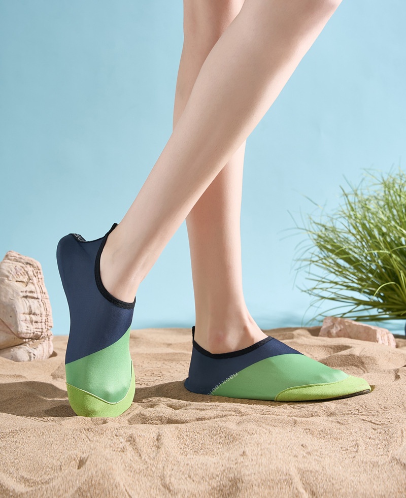 ActiveGo Factory Direct Beach Shoes For Men And Women, Yoga Socks, Water Soft Shoes, Non-Slip, Cut-Resistant, Barefoot_voghion.com