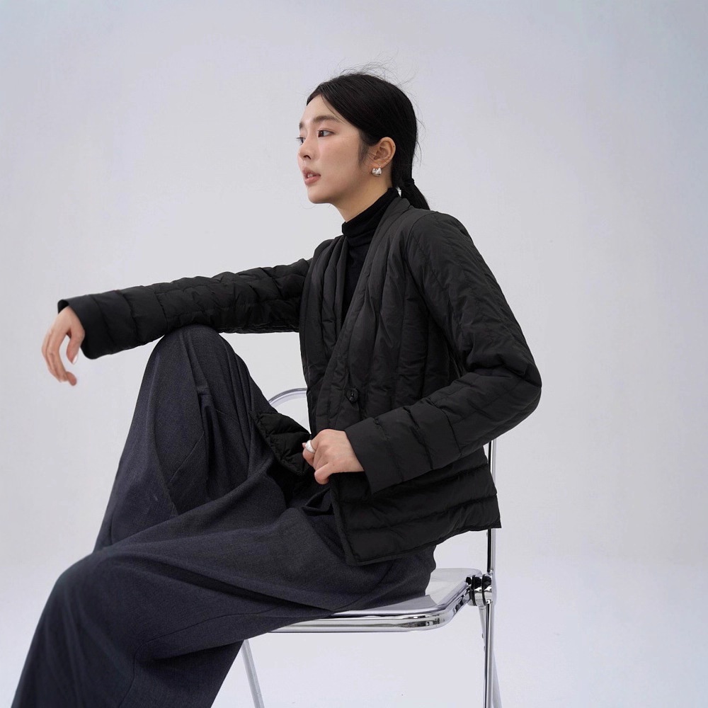 Veste courte pour femme ChicShe 2025, style coréen, col en V, doublure intérieure en duvet de canard blanc, chaude, élégante, légère, coupe ajustée_voghion.com