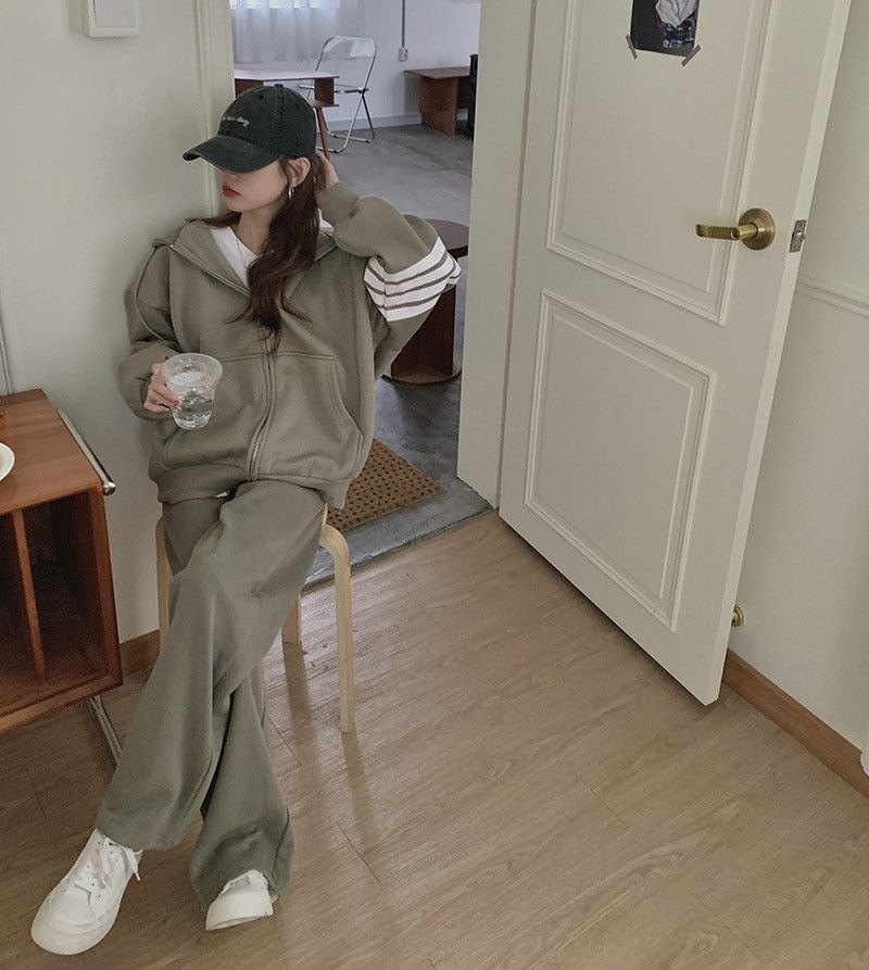 001 Thickened Hooded Sports Women, Spring, Autumn, Winter Korean Style, Loose Fit For Students, Fashionable Casual Two-Piece_voghion.com