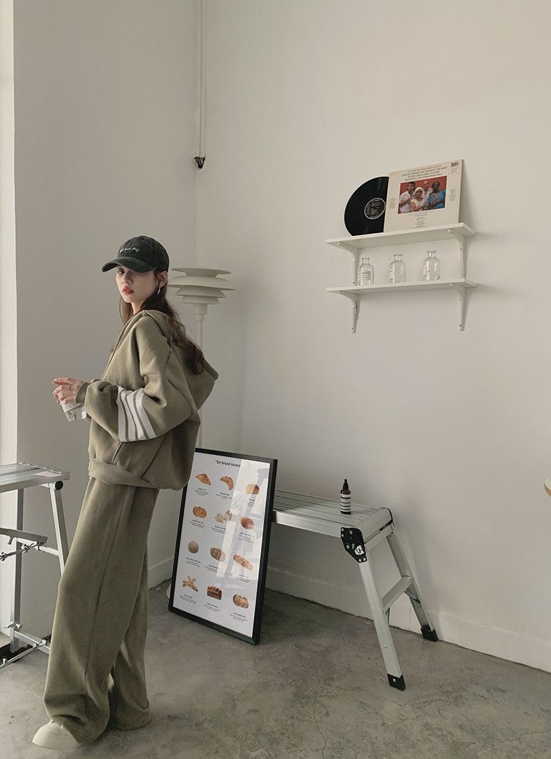 001 Thickened Hooded Sports Women, Spring, Autumn, Winter Korean Style, Loose Fit For Students, Fashionable Casual Two-Piece_voghion.com