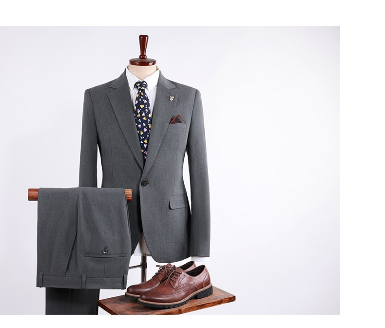 Abito da uomo slim fit professionale, da sposo, da lavoro, antipiega, stile business, blazer piccolo_voghion.com