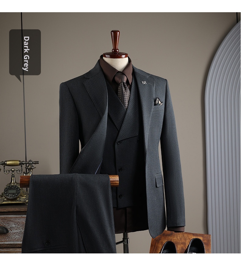 Costume rayé grande taille pour homme, idéal pour les occasions formelles, les banquets, les mariages et autres événements professionnels._voghion.com