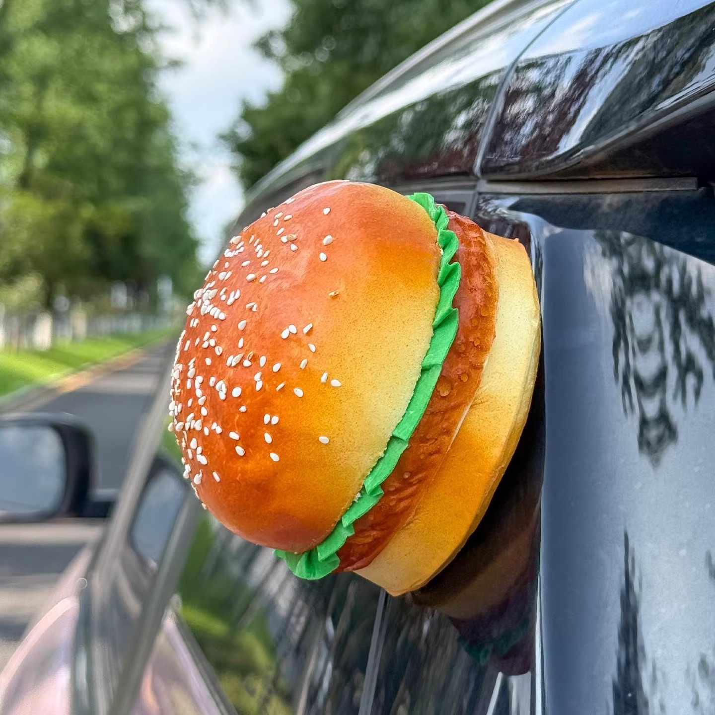 Decorazione della coda dell'auto Simulazione creativa Hamburger Moto elettrica Interno Bagagliaio Tetto Esterno Personalizzato_voghion.com