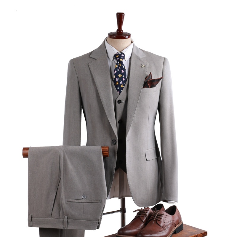 Abito da uomo slim fit professionale, da sposo, da lavoro, antipiega, stile business, blazer piccolo_voghion.com
