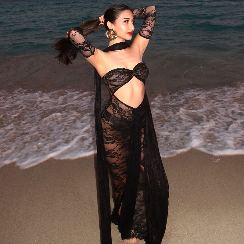 Robe bustier sexy à manches longues en dentelle GraceChic Q25DS073 INS, style européen et américain, collection été 2025._voghion.com