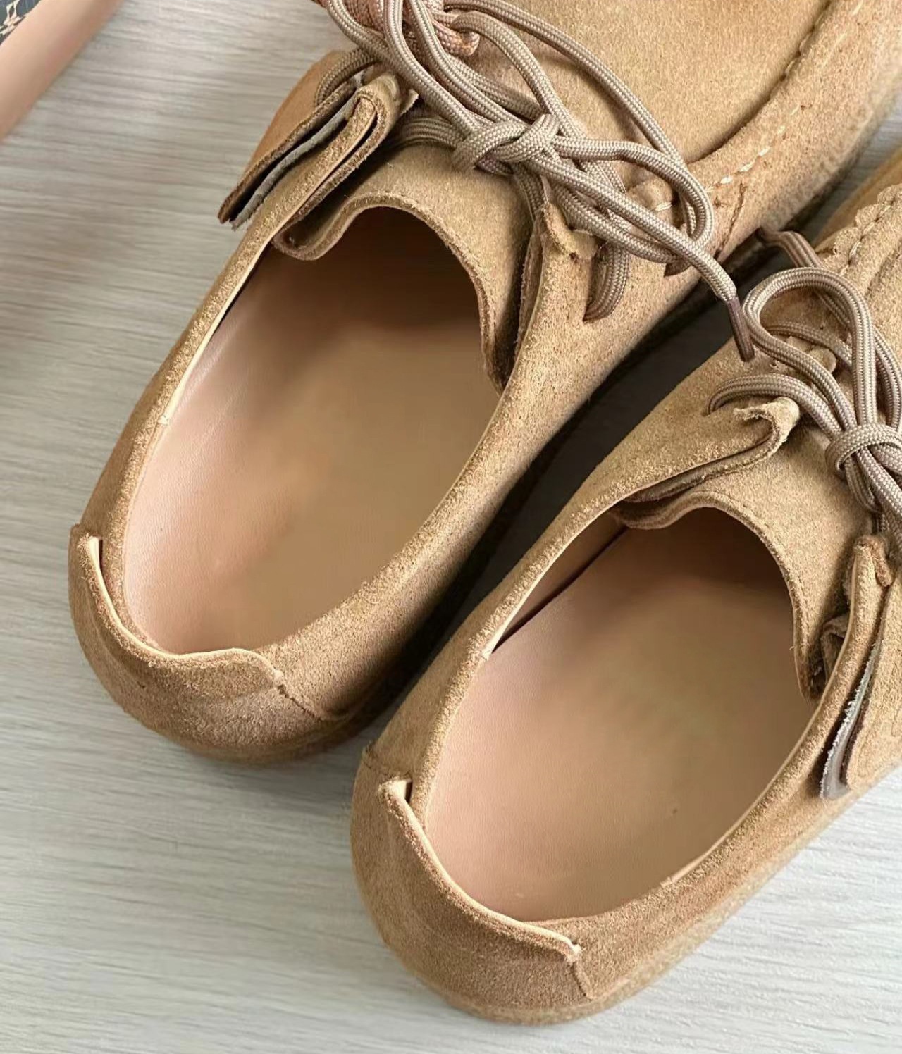 ShoeGlobe Echt Leer~Dong Jie Same Style Kangoeroe Herfst Winter Nieuwe Veterschoenen Retro Platte Casual Schoenen Dikke Zolen Sneakers Voor_voghion.com