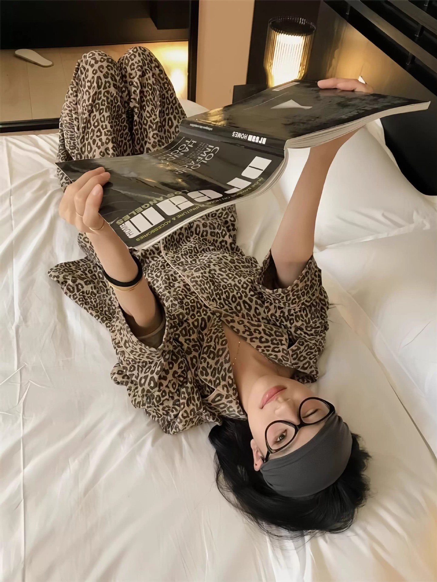 Pigiama da donna con stampa leopardata di alta qualità ChicShe, set caldo e spesso a maniche lunghe per autunno e inverno, abbigliamento da casa in velluto tedesco, Internet_voghion.com