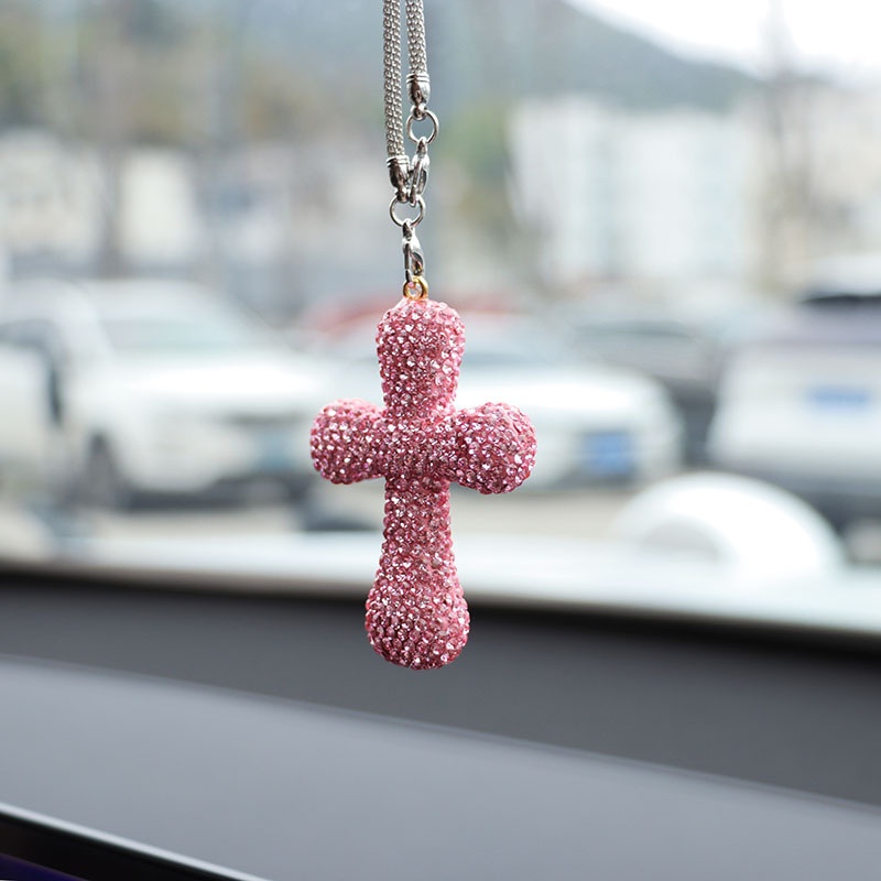 Ciondolo decorativo a forma di croce con strass in argilla di celebrità, venduto a livello internazionale su Internet, per interni auto da uomo e da donna_voghion.com