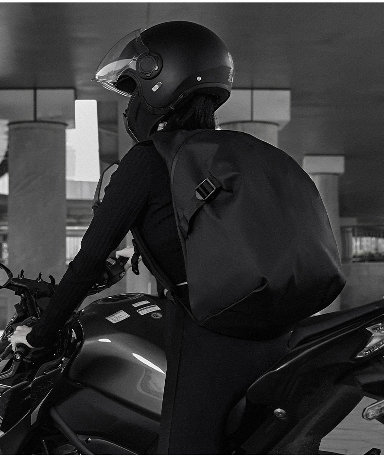 ActiveGo Helm auf Lager Outdoor-Sportarten Reiten Großer Fassungsvermögen Multifunktionaler wasserdichter Rucksack Pendler Motorrad Schultasche_voghion.com