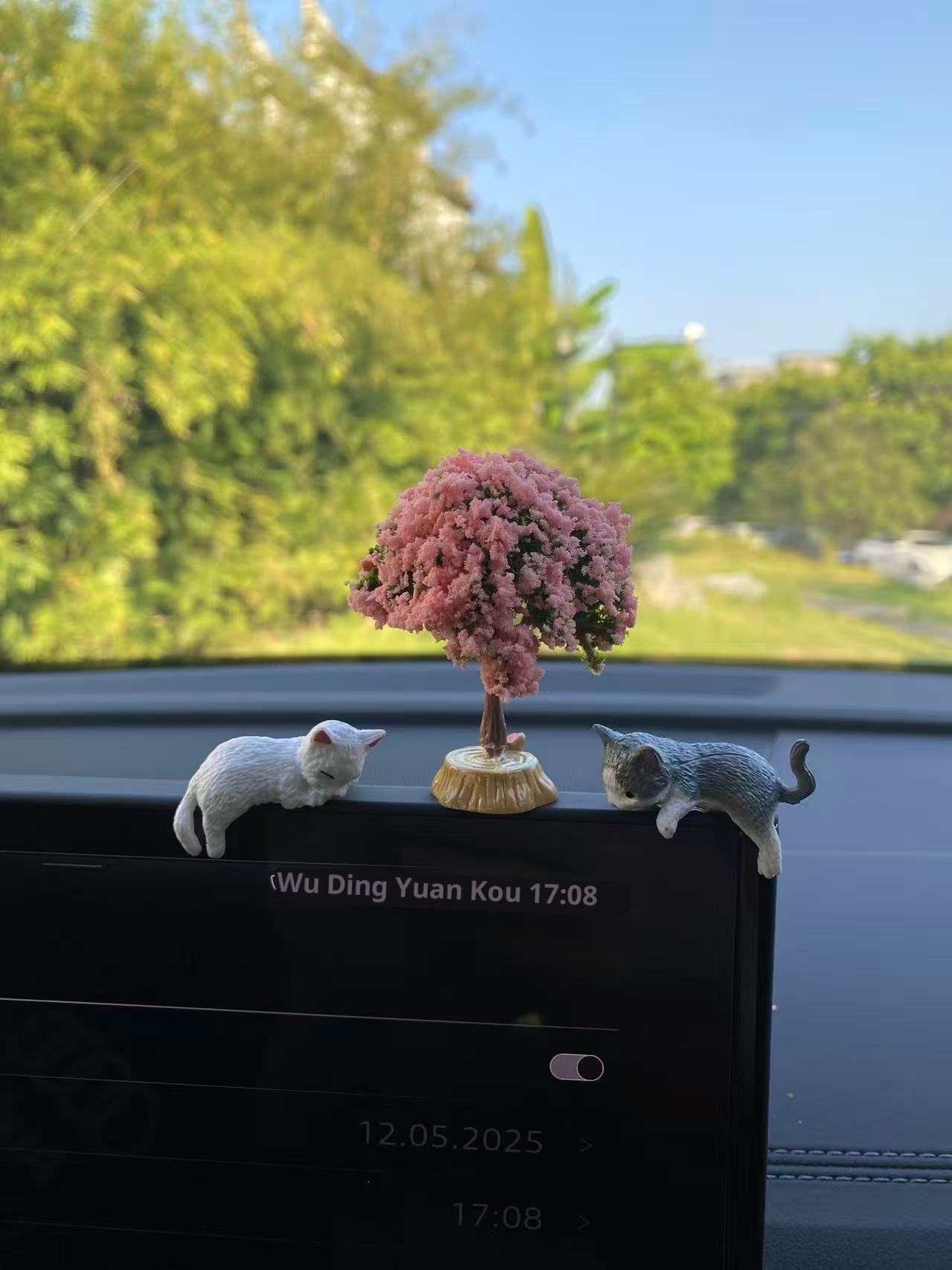 Niedliche Katzenornament-Kreation, trendige Armaturenbrettdekoration für den Autoinnenraum_voghion.com