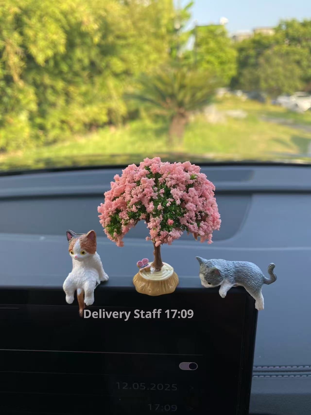 Niedliche Katzenornament-Kreation, trendige Armaturenbrettdekoration für den Autoinnenraum_voghion.com