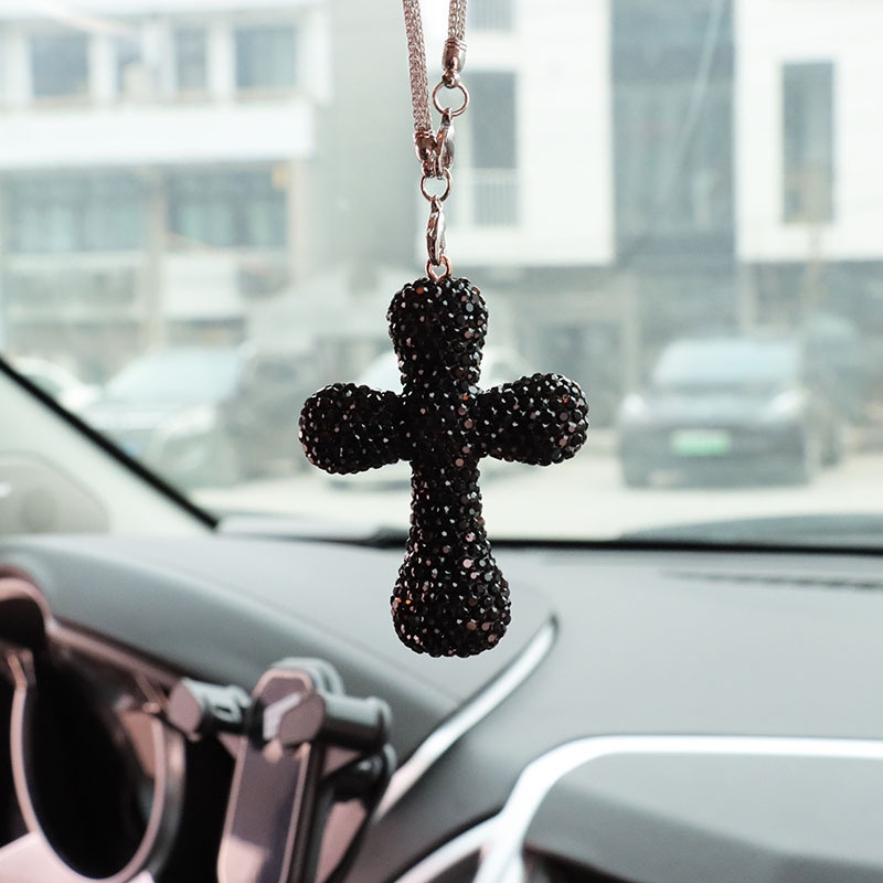 Ciondolo decorativo a forma di croce con strass in argilla di celebrità, venduto a livello internazionale su Internet, per interni auto da uomo e da donna_voghion.com